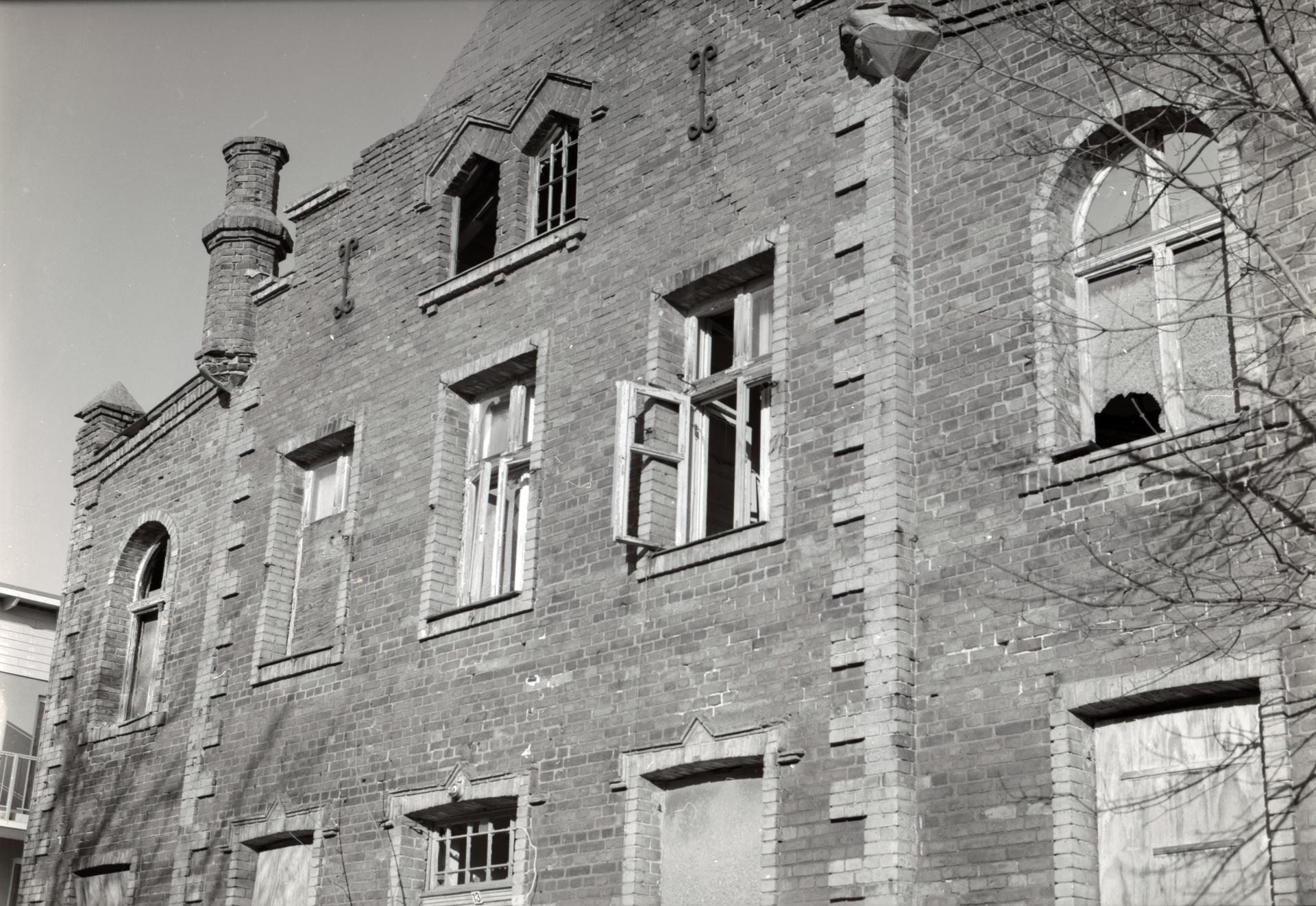 Thumbnail /2022 Stralsund/Verfallenes GEbäude.jpg